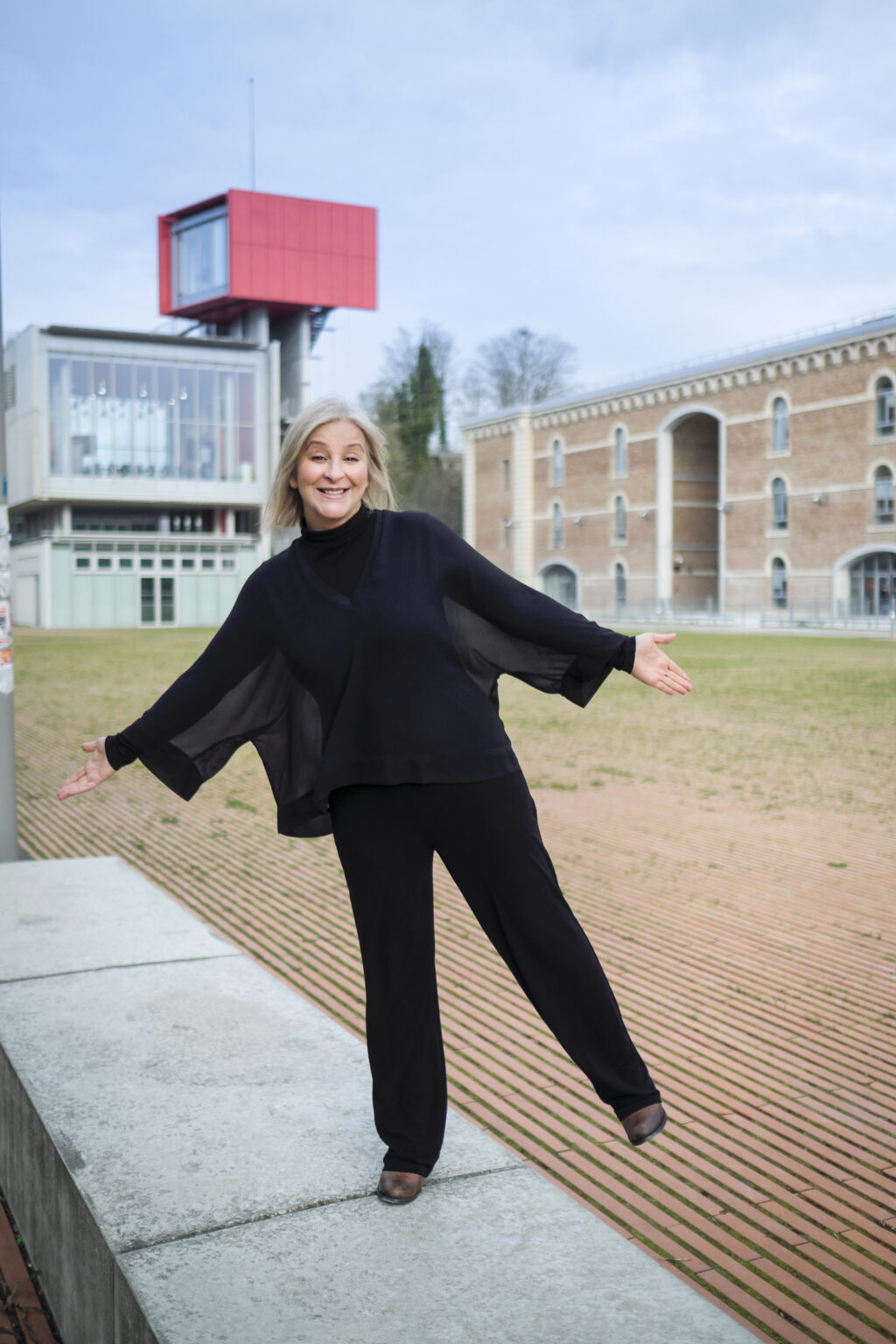 Fadilah THOMAS Assistante projet et communication évènementielle